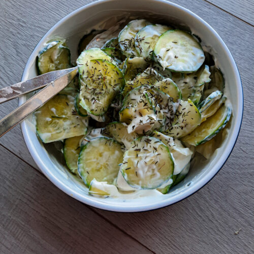 schwedischer Gurkensalat mit Sahne